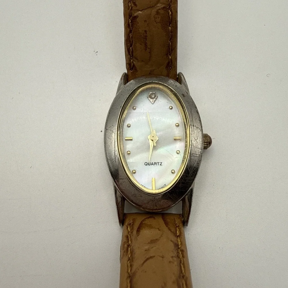 ADVANCE Quartz Wristwatch Silver Tone Oval Mother of Pearl Dial New Battery